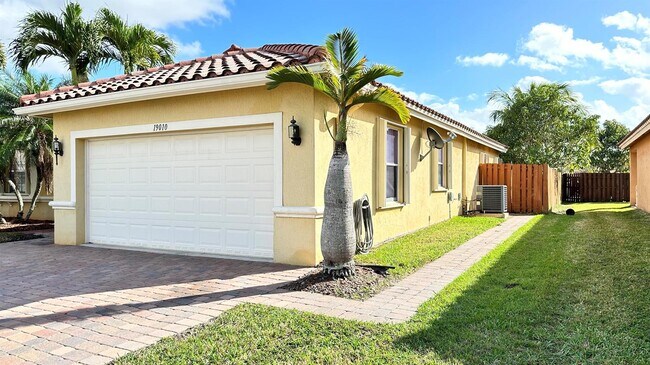 Foto del edificio - 19010 SW 10th St
