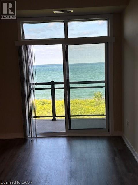 Building Photo - 35 Southshore Cres