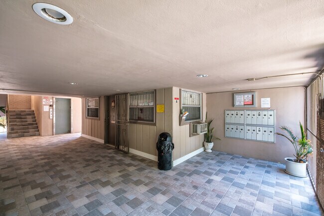 Foto del edificio - 16851 NE 18th Ave