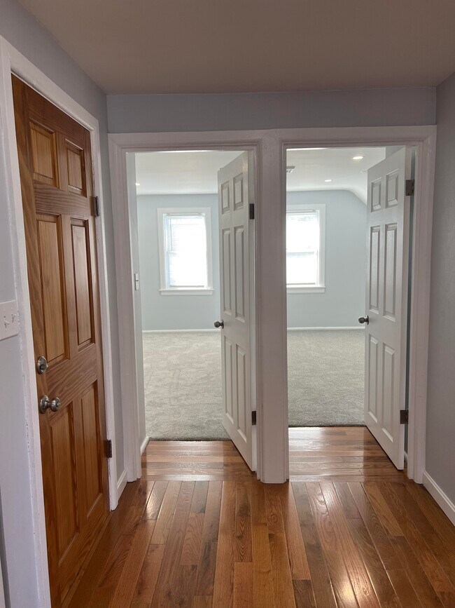 Bedroom entrance - 7 Chambers St