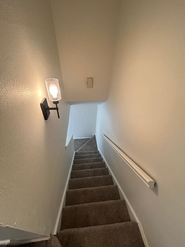 Foto del edificio - Come and see this well-kept beautiful home today!