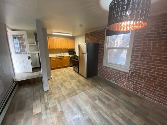 Foto del edificio - 1736 N Washington St