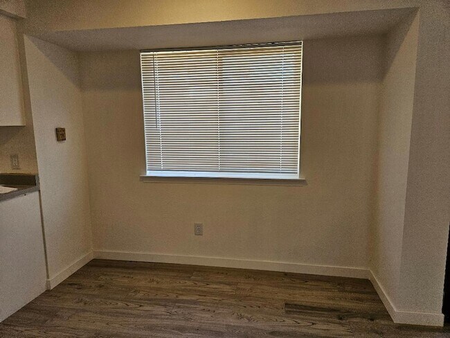 Foto del edificio - 1511 W Mesa Park Dr