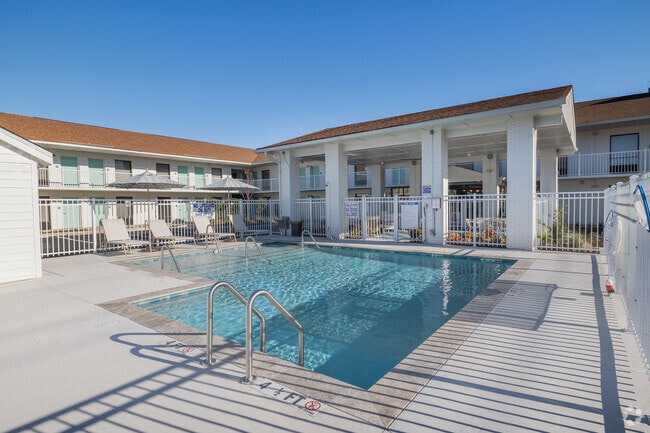 Piscina - The Teale Navy Yard