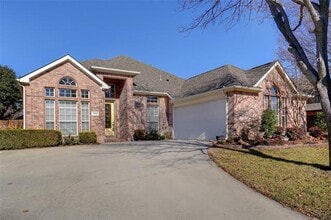 Building Photo - 1809 Forest Bend Ln
