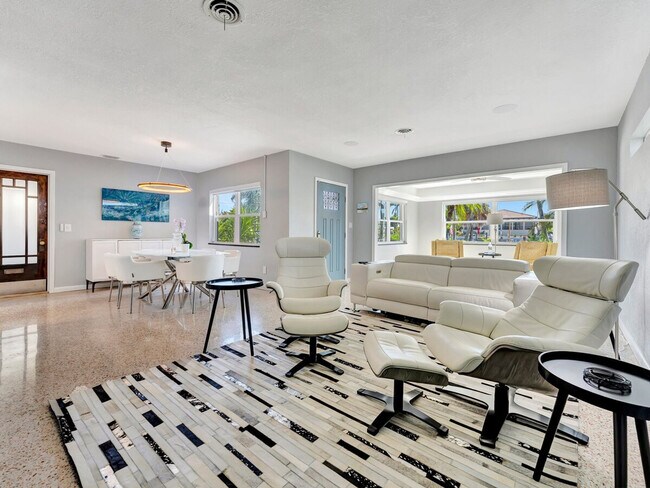 Building Photo - 3204 S Maritana Dr