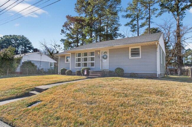 Building Photo - 32 Warren Dr