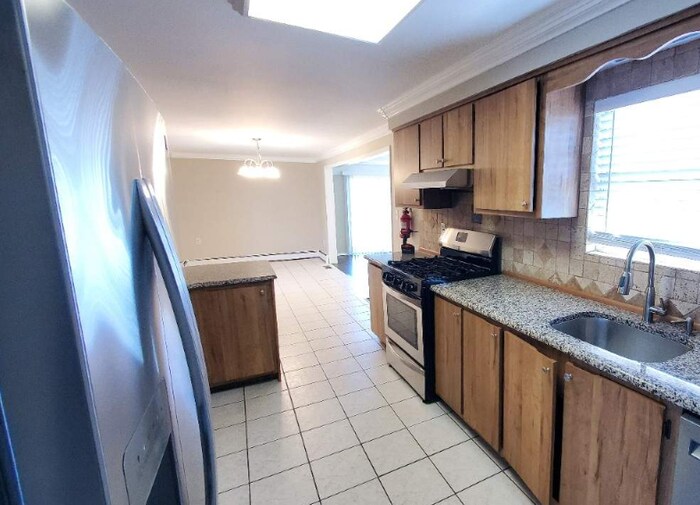 Building Photo - NOW AVAILABLE! - 25 Scoop Rd, Brick, NJ, 0...