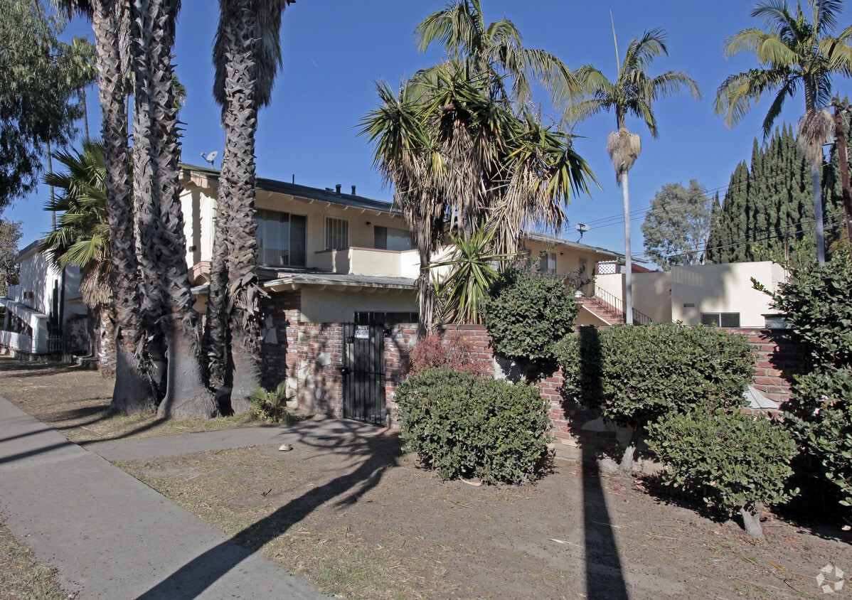 Building Photo - 1807 W Sumac Ln