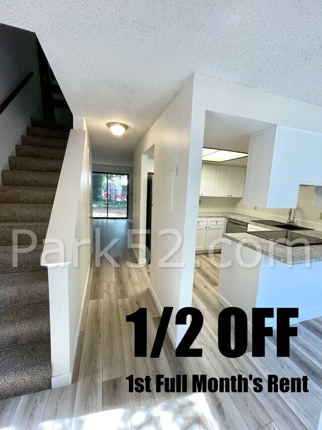 Building Photo - 9421 43rd St Ct W