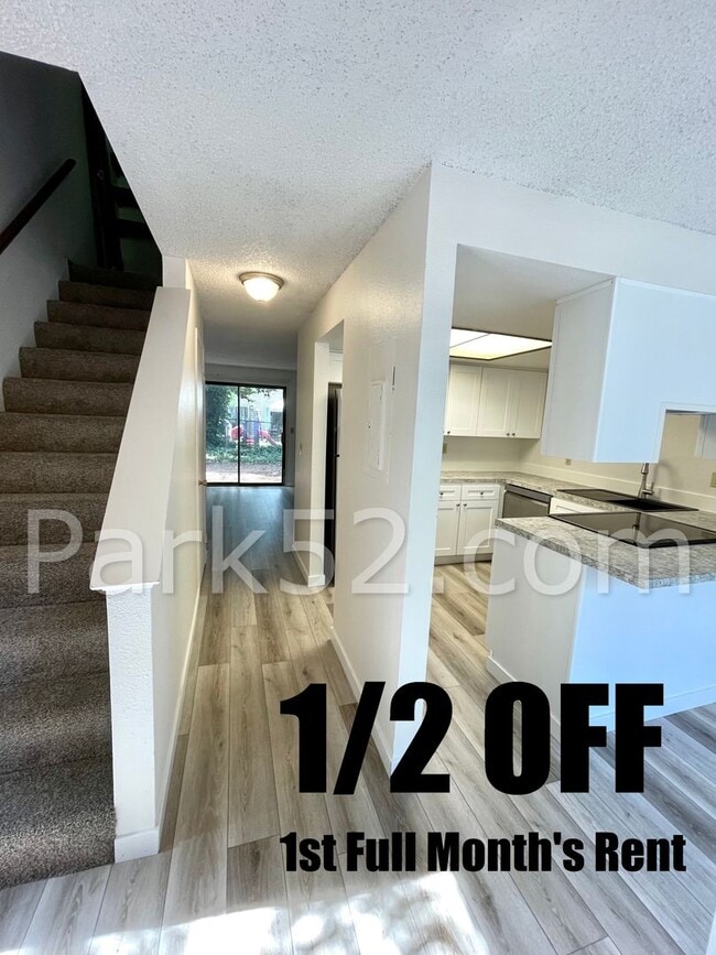 Building Photo - 9421 43rd St Ct W