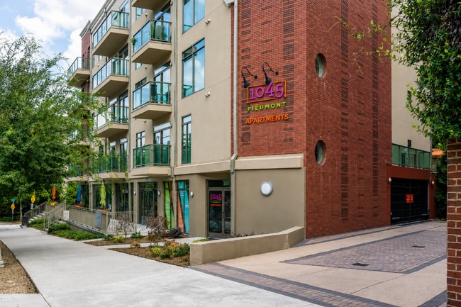 Interior Photo - 1045 Piedmont Avenue Apartments