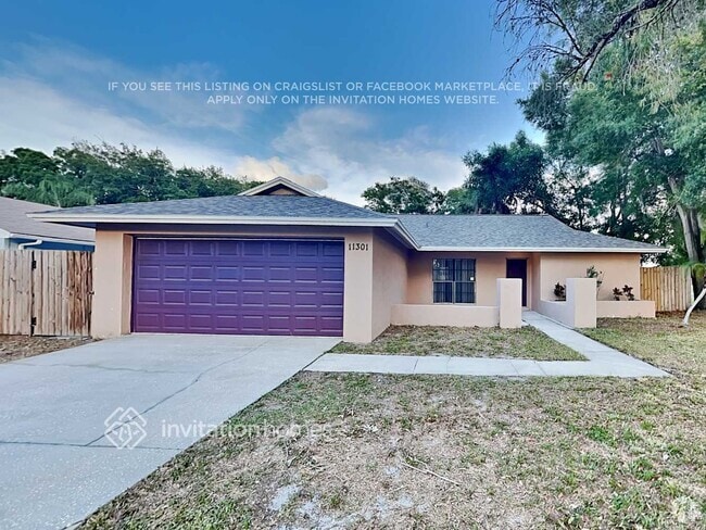 Building Photo - 11301 Hollyglen Dr