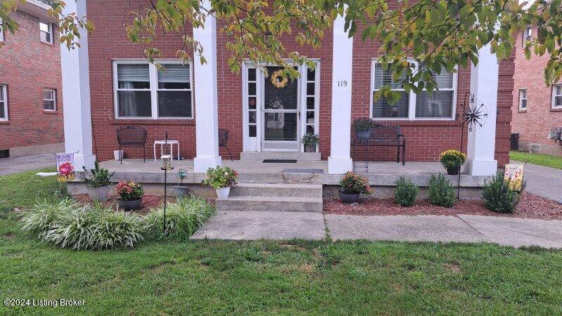 Primary Photo - 119 McArthur Dr