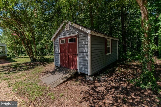 Building Photo - 428 Ingleside Dr