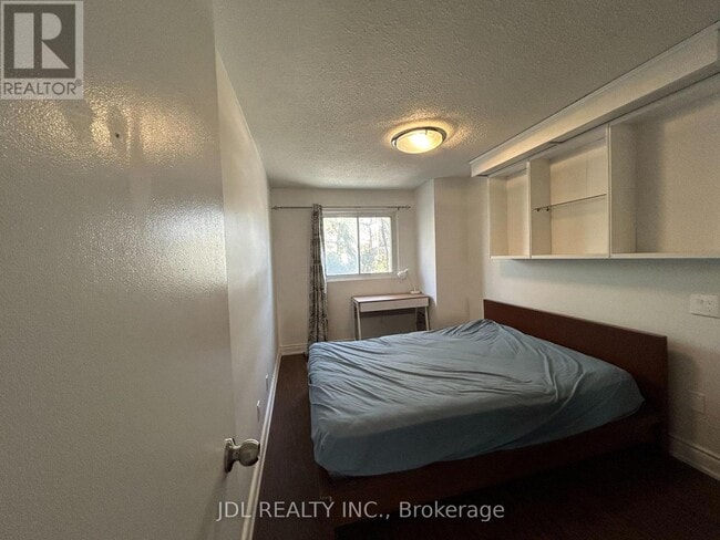 Building Photo - 66 Stonehill Ct