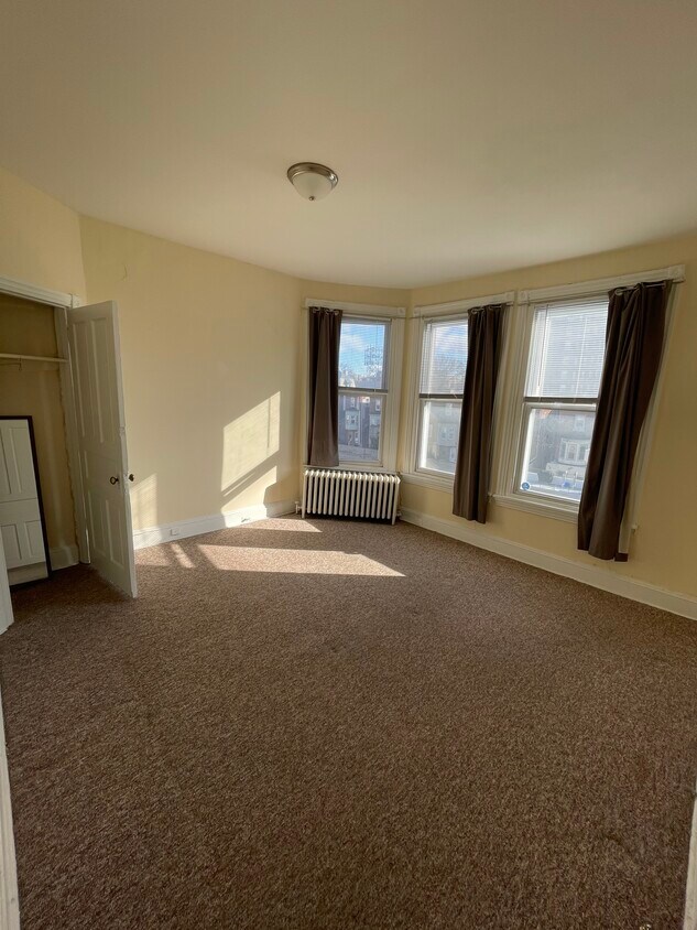 Primary Photo - 231 S 44th St
