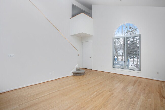 Foto del edificio - 18131 Mohawk Dr