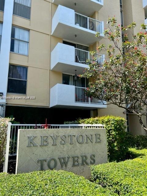 Foto del edificio - 2000 NE 135th St