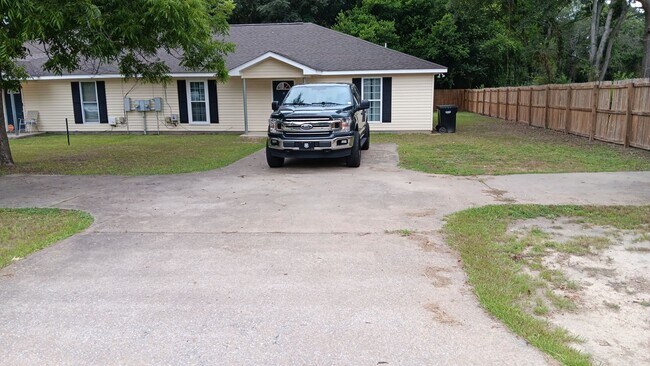 Foto del edificio - Charming 3BR2BA House in Columbus