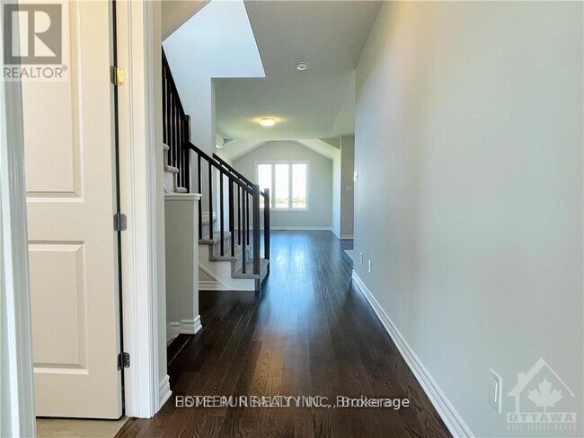 Building Photo - 634 Flagstaff Dr