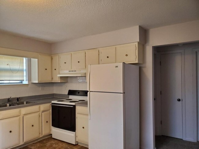 Foto del edificio - 1312 NW 6th St