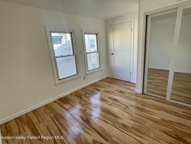 Foto del edificio - 720 Warren St