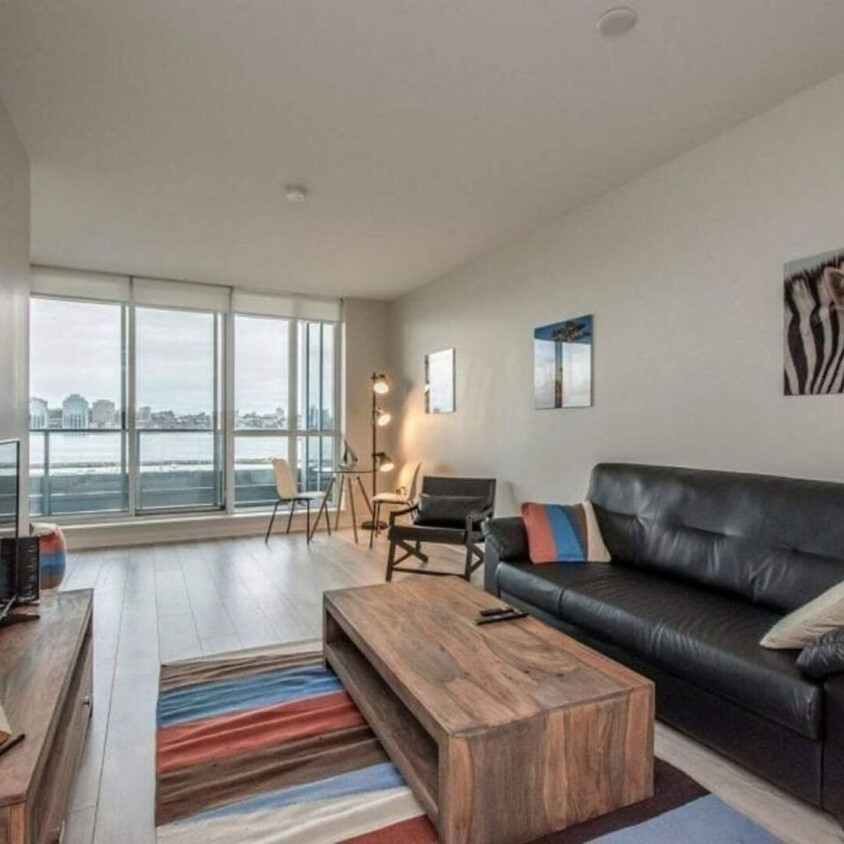 Photo principale - 49 Kings Wharf Pl