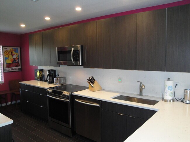 Foto del edificio - 23 Southport Ln