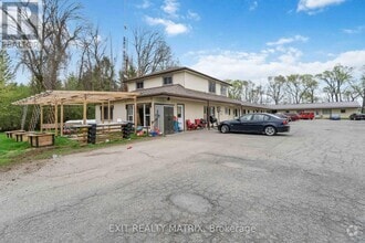 Building Photo - 2039-2039 44