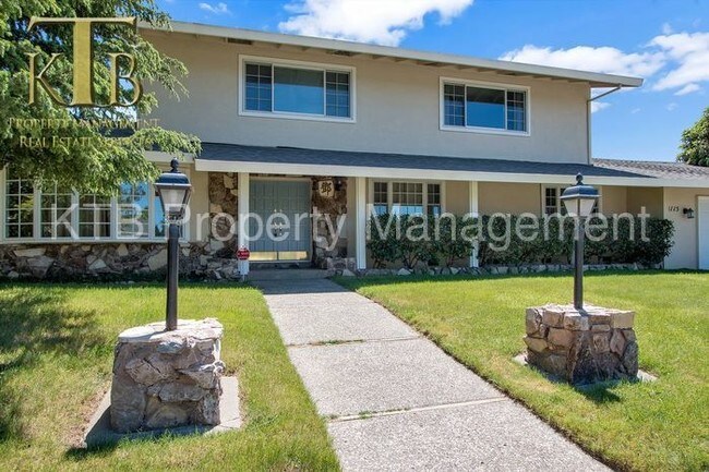 Building Photo - 115 Breckenwood Way