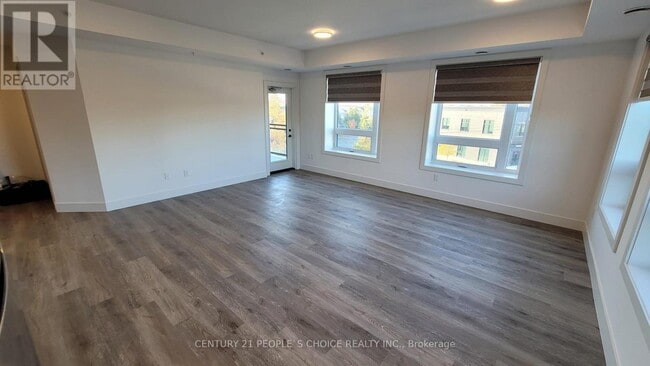 Photo du bâtiment - 26 Lowes Rd W