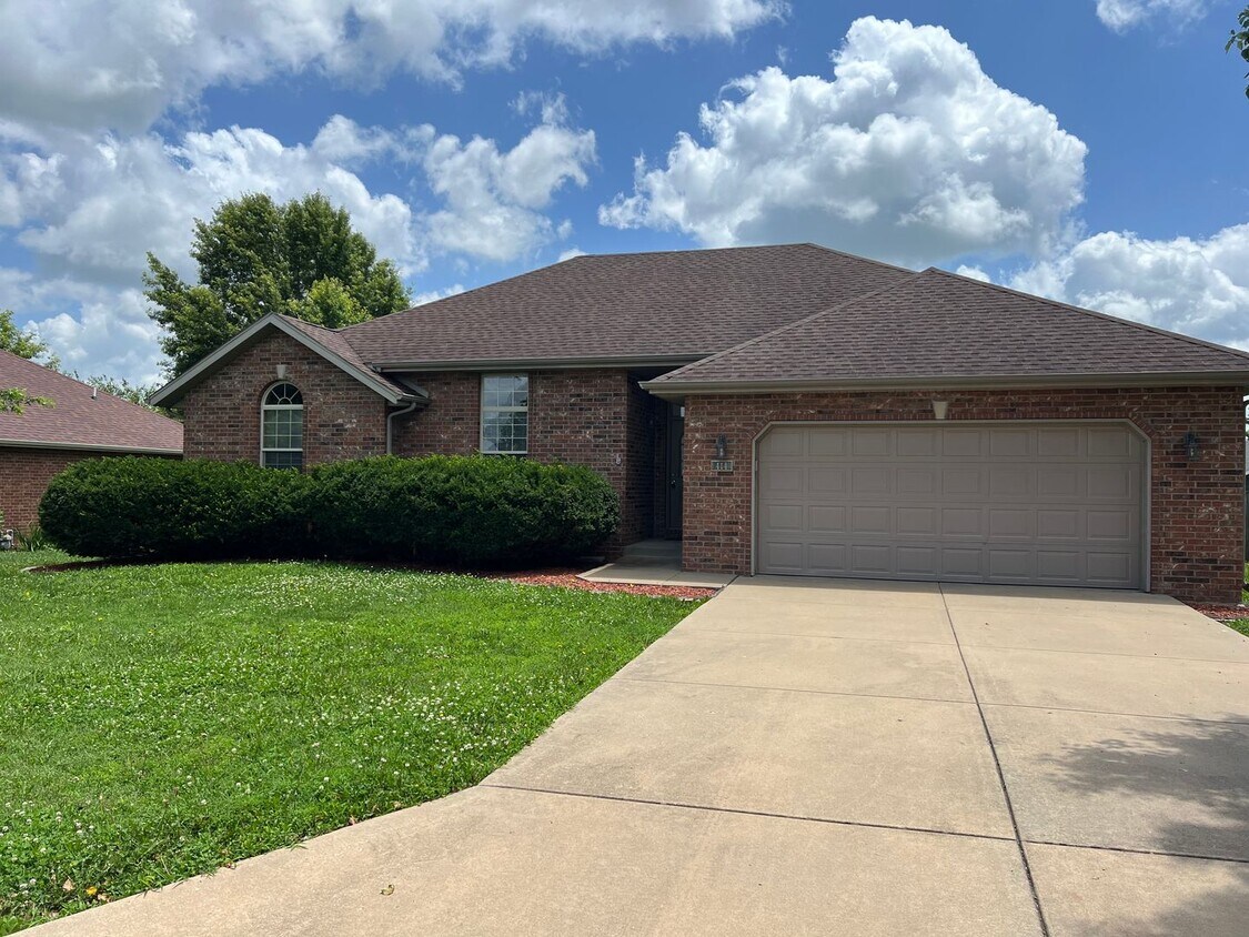 Foto principal - Beautiful Home in Republic! Wont Last!