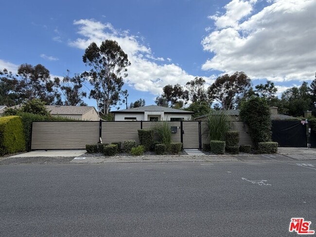 Building Photo - 15122 Morrison St
