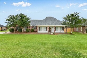 Building Photo - 5729 Hemlock St