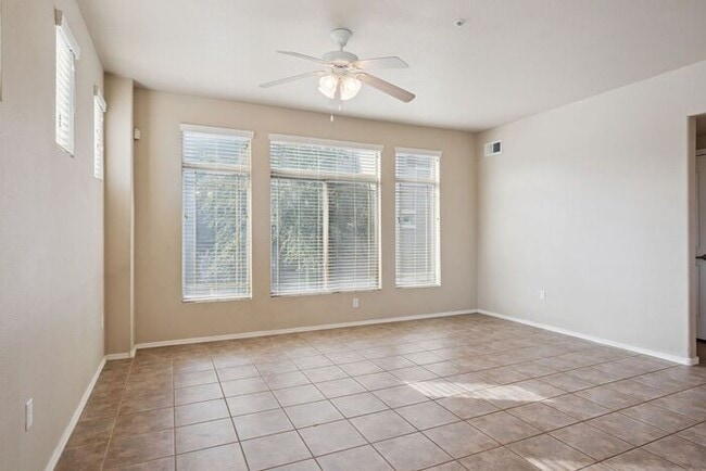 Building Photo - 2401 E Rio Salado Pkwy