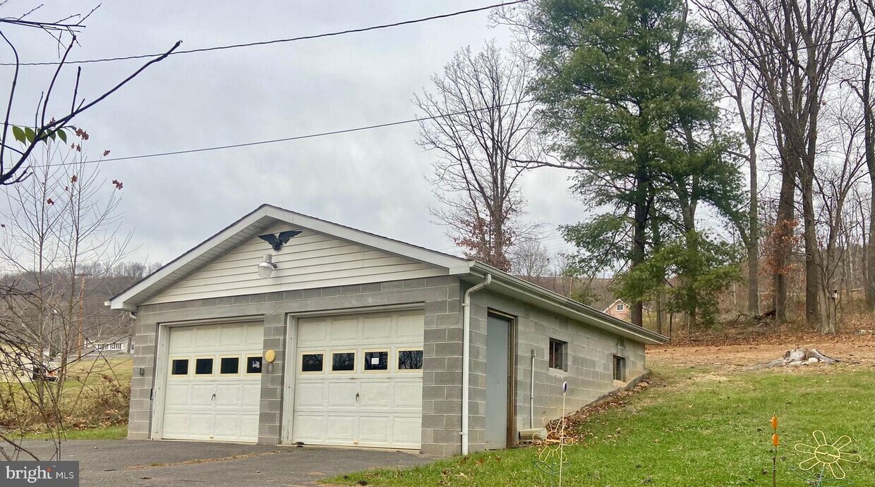 Primary Photo - 322 GREENE St