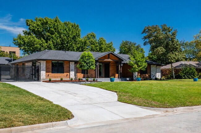 Building Photo - 6331 Linden Ln