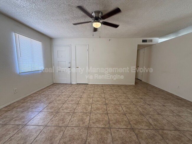Building Photo - 13829 N 48th Ave
