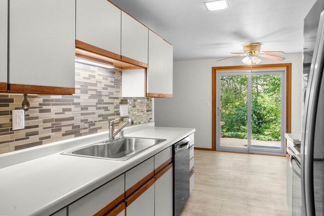 Foto principal - 910 E Cedar Ave