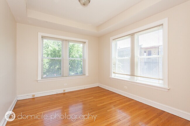 Foto del edificio - 2141 W Arthur Ave