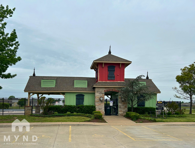 Building Photo - 10921 N 149th E Ave