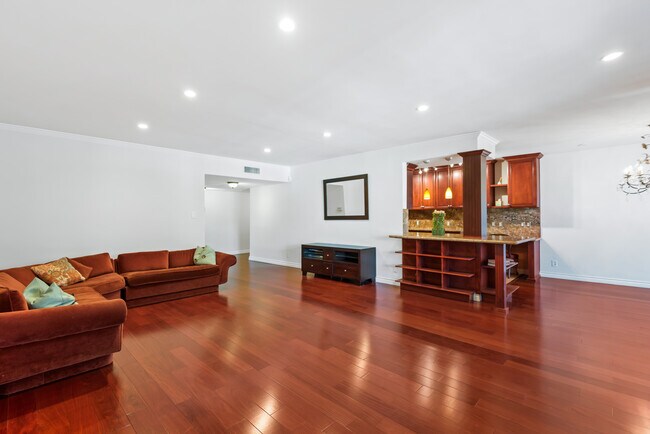 Foto del edificio - 16012 Moorpark St