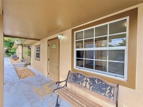 Building Photo - 1001 NW 23rd Ct