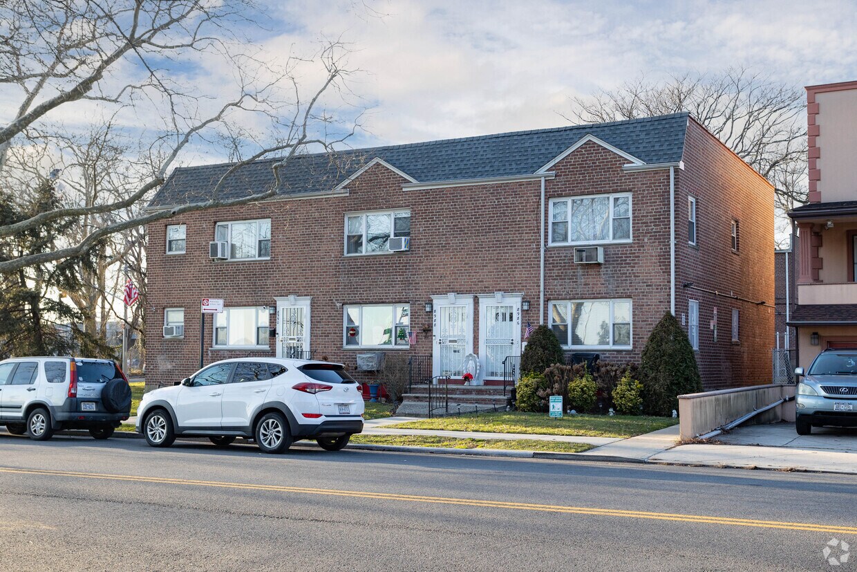 8988 15th Ave - Independence Gardens