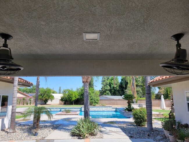 Foto del edificio - 1415 Ensley Dr