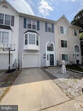 Building Photo - 9424 Sea Breeze Ct