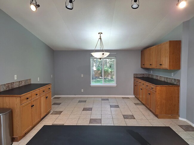 Foto del edificio - 6674 N Van Decar Rd SE