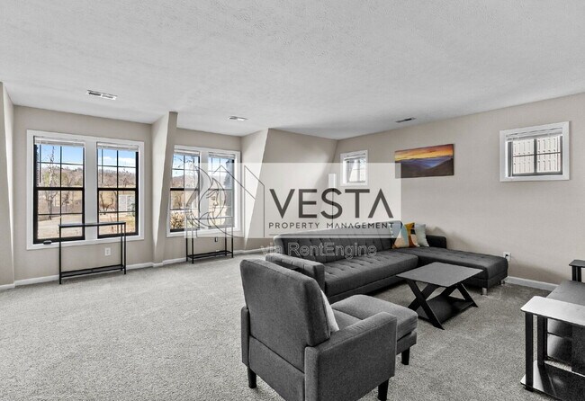 Foto del edificio - 588 Ray Hill Rd