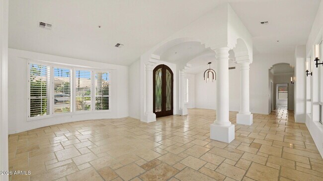 Building Photo - 8638 E Dahlia Dr